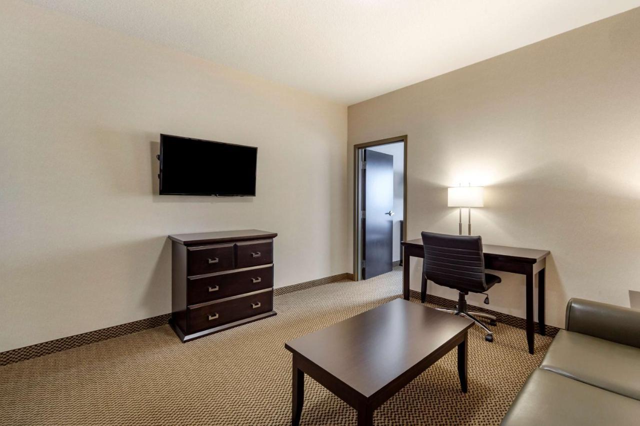 Best Western Plus The Inn At St Albert Saint Albert Extérieur photo