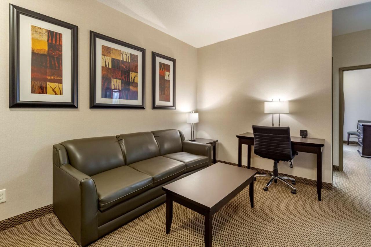 Best Western Plus The Inn At St Albert Saint Albert Extérieur photo