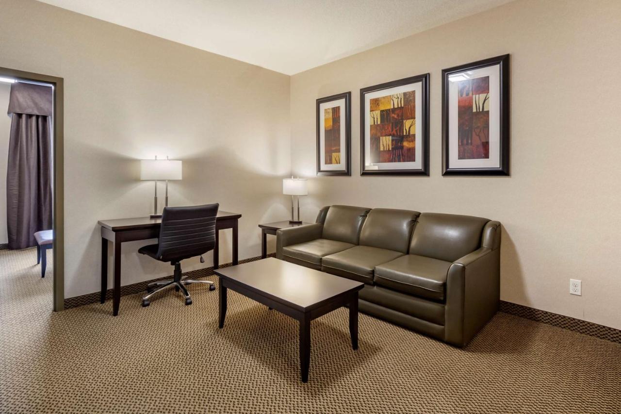 Best Western Plus The Inn At St Albert Saint Albert Extérieur photo